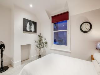 Dragon Pad - Uk46422 - Royal Tunbridge Wells - 1