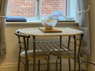 Hidden Gem Cottage - Great Driffield - 8