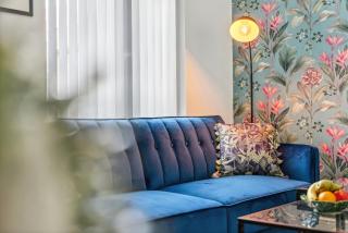 Modern 6BR in COV City Centre by Clarendon Stays, Pool Table, FREE WiFi, Smart TV! - 4