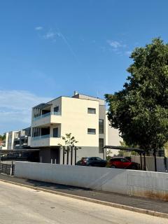 Modern, garden apartment Pula-Vidikovac - Pula - 0