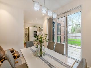 Luxury Living - Canterbury - 5