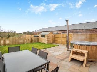 Babbling Brook Barn - Abbots Bromley - 9