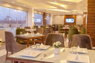 Royal Nine Pyramids View Hotel - Cairo - 7