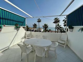 Best Townhouse Walk to the Beach in Mijas - 2