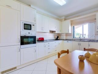 1 bdr apartment with pool next to Laguna Golf Course - 2