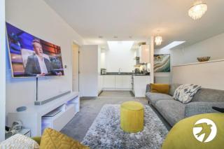 Contemporary 2 Bedroom House - Stonewood - 6