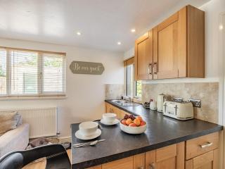 Clay Lake Cottages - Dads Shed - Covenham - 6