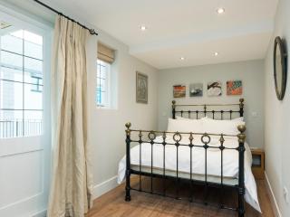 Bank Apartment 1 - Dartmouth - 5
