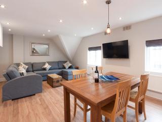 Bank Apartment 2 - Dartmouth - 8