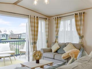 Pinecone Lodge - Sherburn - 8