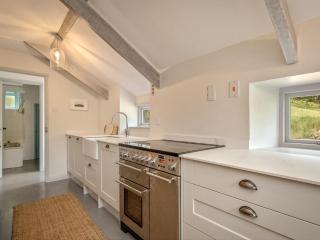 Broomhill Cottages - - 2