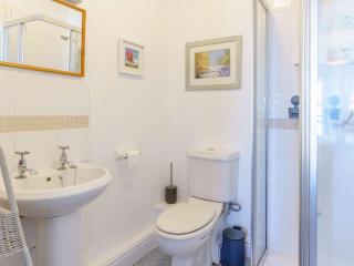 3 bed in Freshwater East FB100 - 1