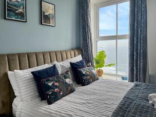 Sea Front Hideaway - Scarborough - 3