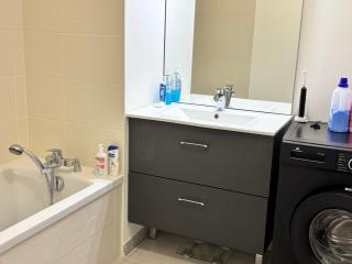 Chambre neuve chez habitant - Vénissieux - 0