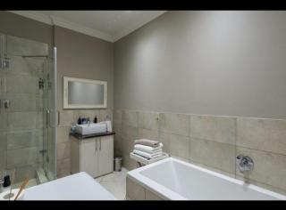 Merweda Wag-n-Bietjie on Dorp Street - 1