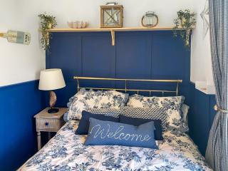 Issys Cottage - Helston - 1