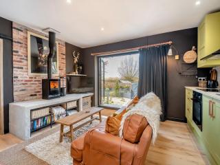 Little Barn - Erlestoke - 4