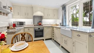 Hare Cottage - - 1