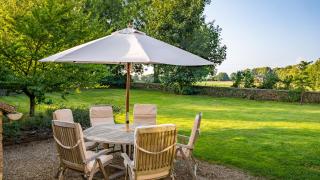 Hare Cottage - - 6