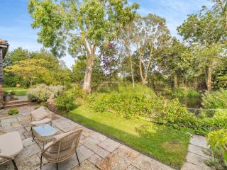 Linen Post Barn - Debenham - 9