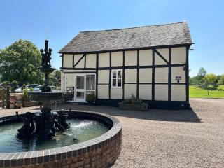 The Cider Press with Games Room - Ledbury - 0