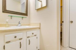 Sunny Large Two Bedroom Townhouse - Pool - 2