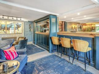 The Bluebell Country Inn - Llangenny - 4