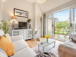 Wisteria Cottage - Horam - 9