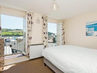 Retreat Cottage - Buckley St - 2