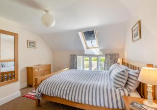 Hopscotch Cottage - Burton Bradstock - 1