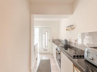 Lyndhurst - Torquay - 2