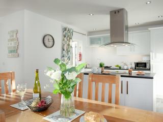 Wonkey Donkey Cottage - Salcombe Regis - 1