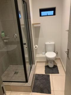 bachelor on kent - Joanesburgo - 5