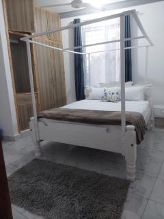 Flycationke Homes 2 Bedroom Apartment - 6