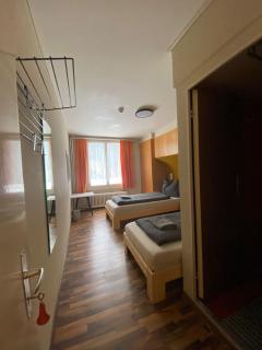 Adrenalin Backpackers Hotel - Braunwald - 1