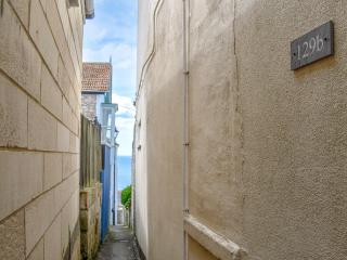 Chesil Vista - Castletown - 1