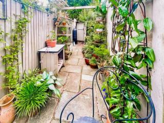 Flos Cottage - Kington - 3