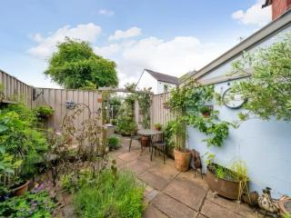 Flos Cottage - Kington - 1