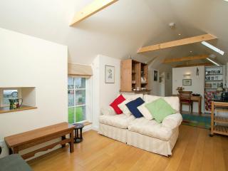 Tullibole Castle Longhouse - Crook of Devon - 7