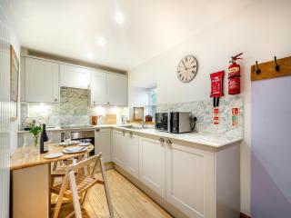 The Holly Tree Cottage - Rashfield - 8