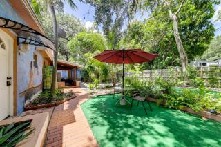 5 Mi to Surfside Beach Peaceful Miami Bungalow! - 9