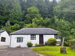 The Holly Tree Cottage - Rashfield - 5