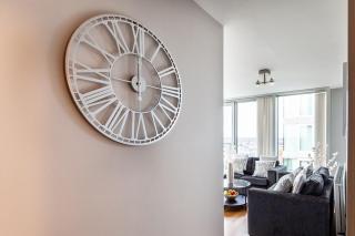 2 Bed 2 Bath in Central MK, Free Parking, Smart TV - Milton Keynes - 2