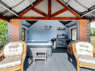 The Hawthorns - Ottringham - 8