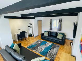 Warren Lodge - Little Baddow - 1