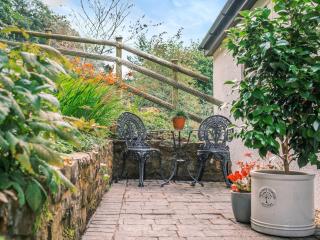 The Hideaway - Holford - 4