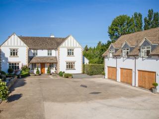 Pheasants Nest - Broadway - 1