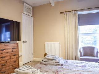 Cwmcarn Cottage - Crosskeys - 1