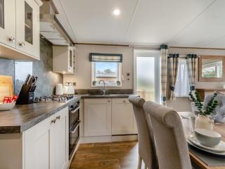 Rock On Tommy - Uk48107 - Sewerby - 3
