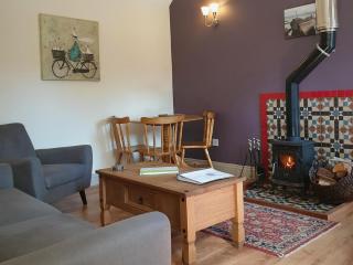 Stables Cottage - Garton - 6